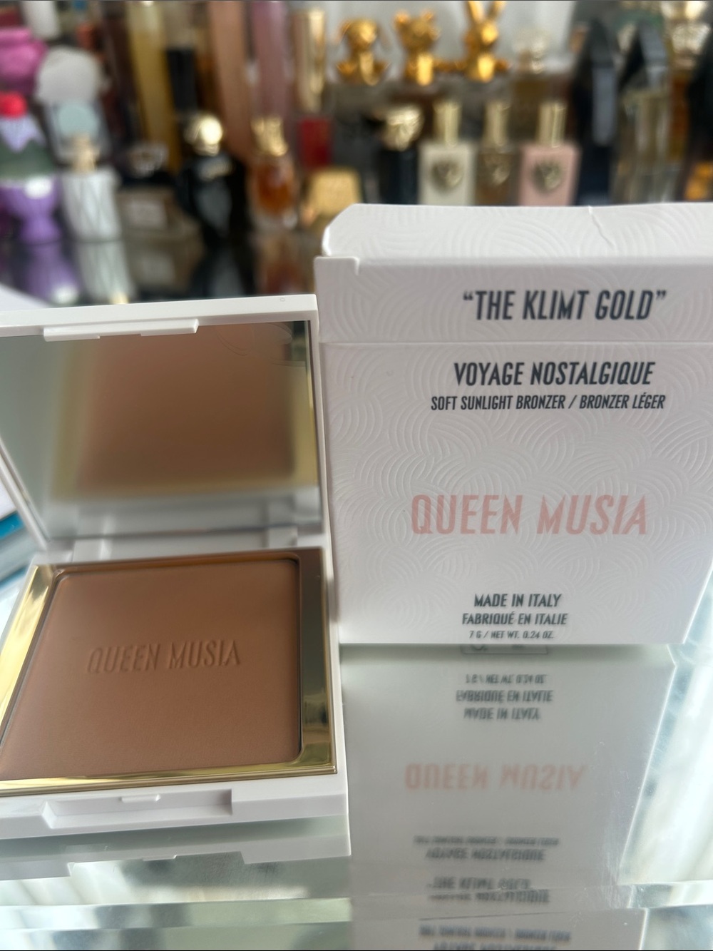 The Klimt Gold Soft Sunlight Bronzer - Warm Brown